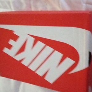 Women athletic shoes Nike